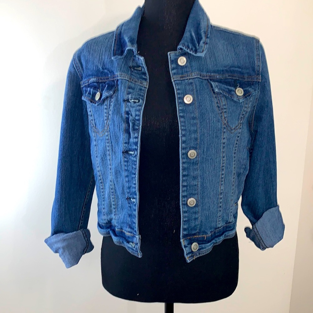 Preloved 2b Bebe cropped denim jacket with stretch size Large